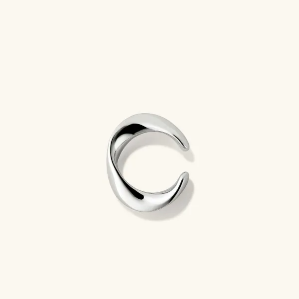 Earrings<Mejuri Wave Ear Cuff